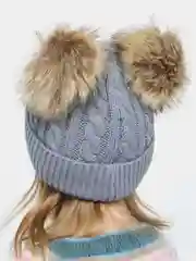 Серый детская шапка со съемными помпонами из меха енота