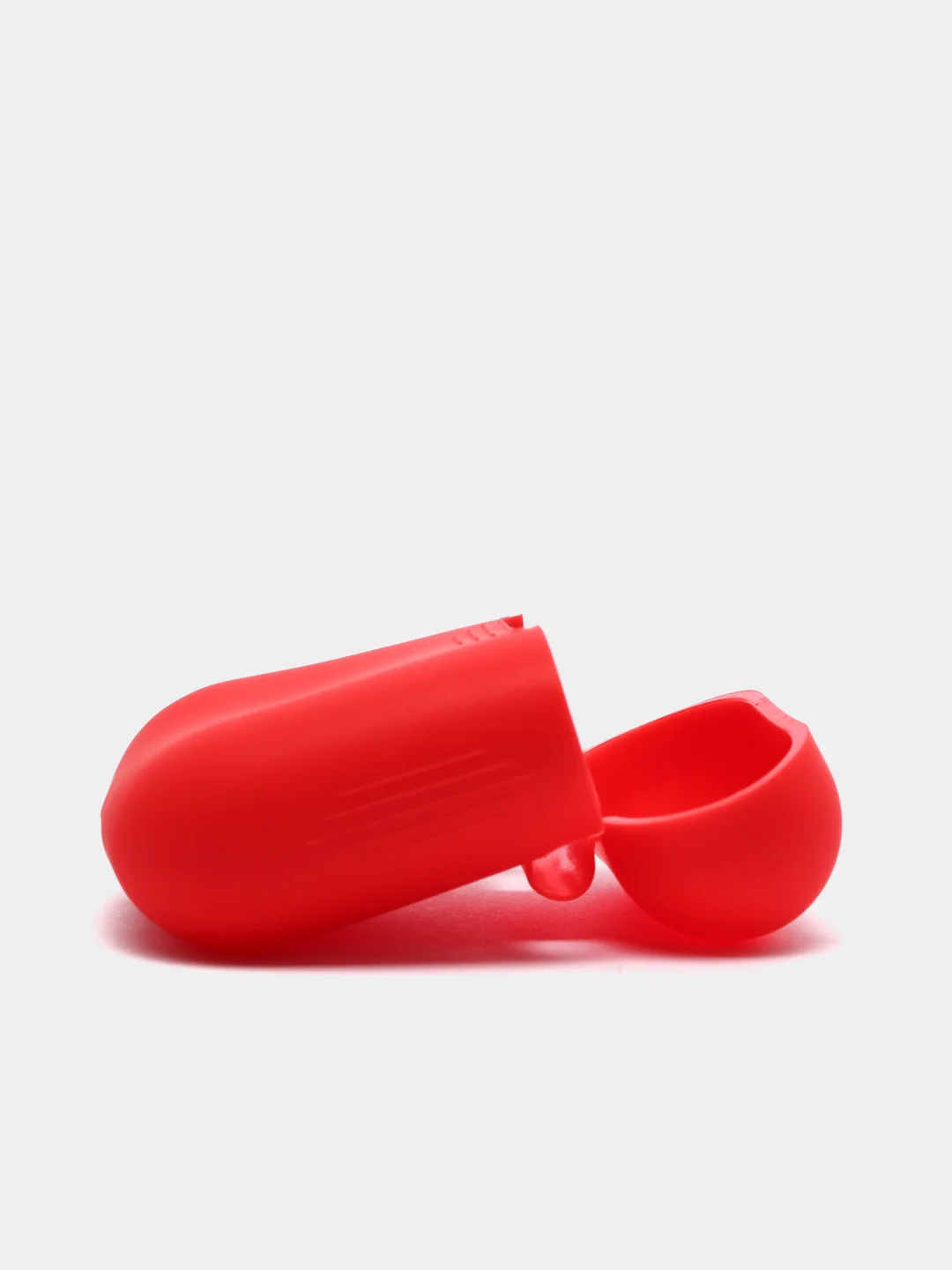 Красный чехол для наушников Apple Airpods 1 и 2 силиконовый
