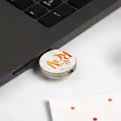 Флеш-карта на открытке The dream is real