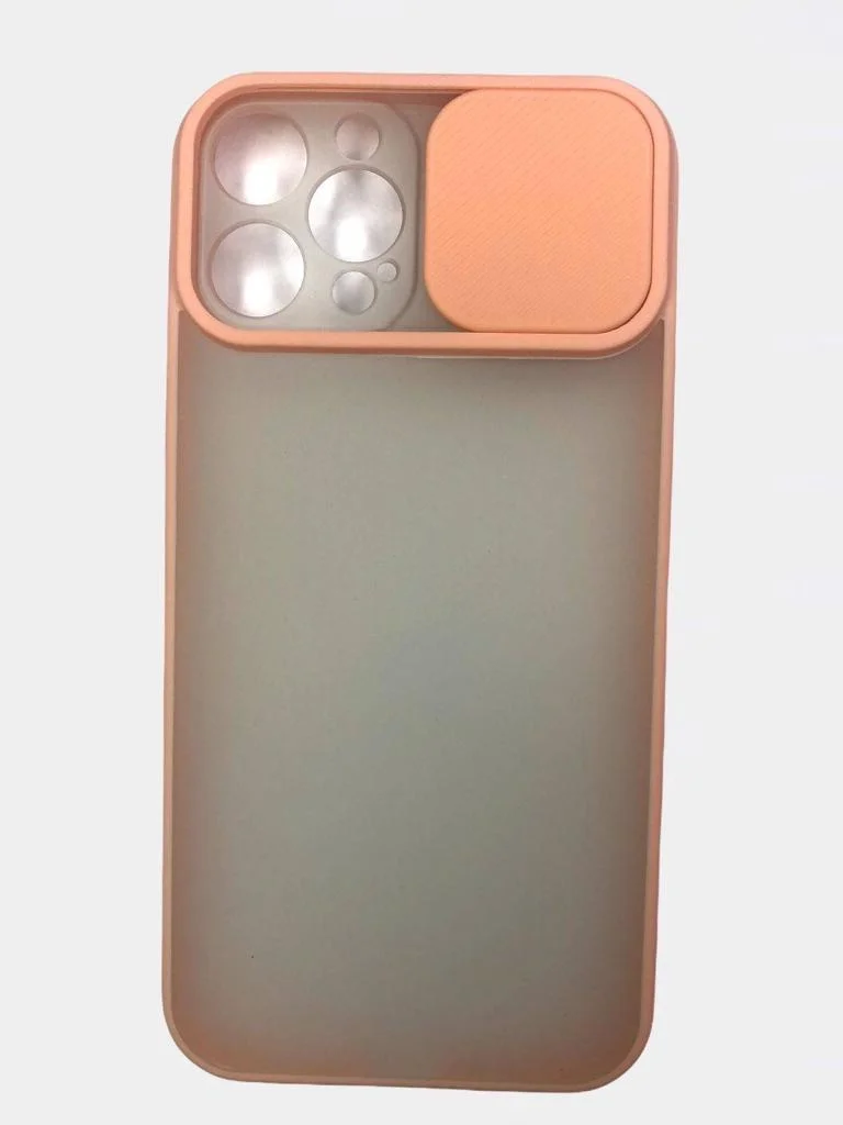 Розовый чехол iPhone 11 Pro Max с защитой камеры полупрозрачный