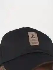 Черный кепка