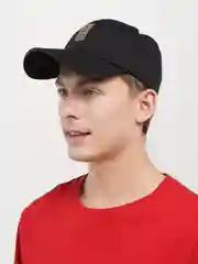 Черный кепка