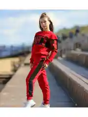Спортивный костюм