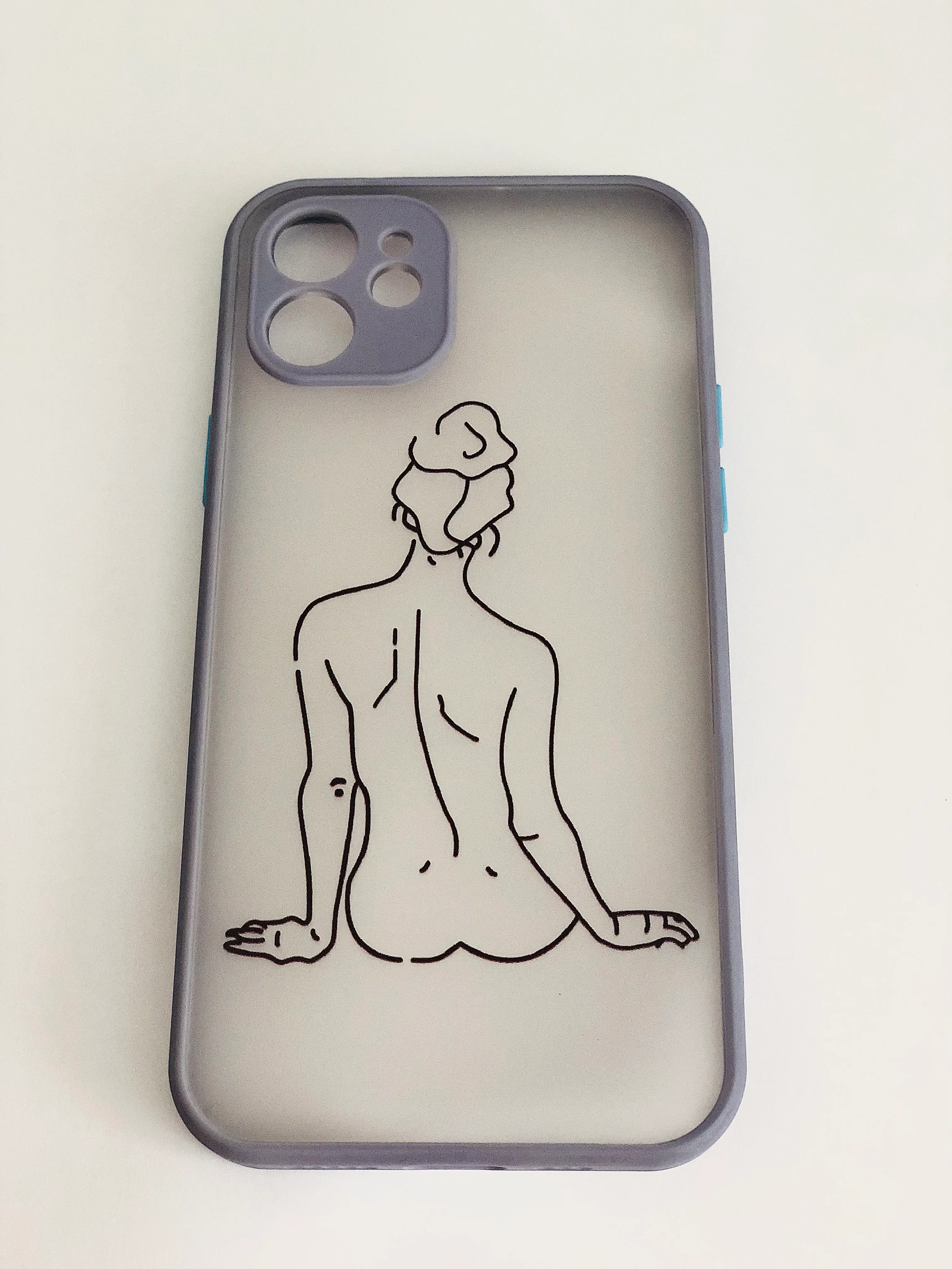 Сиреневый чехол для iPhone 12