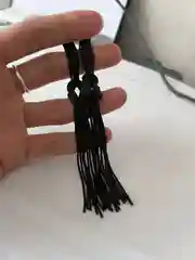 Удлиненные черные сережки