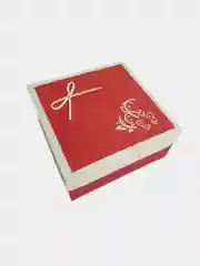 Подарочная коробка