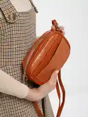 Сумка женская, регулируемый ремень, цвет коричневый