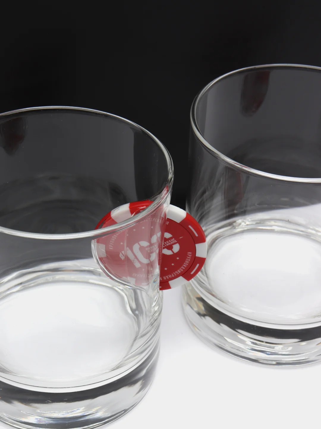 Красный набор "Whiskey Poker", в подарочном футляре, 2 х 300 мл