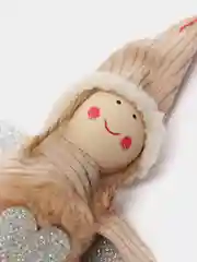 Бежевый новогодняя игрушка-подвеска "Ангелочек в шапке"