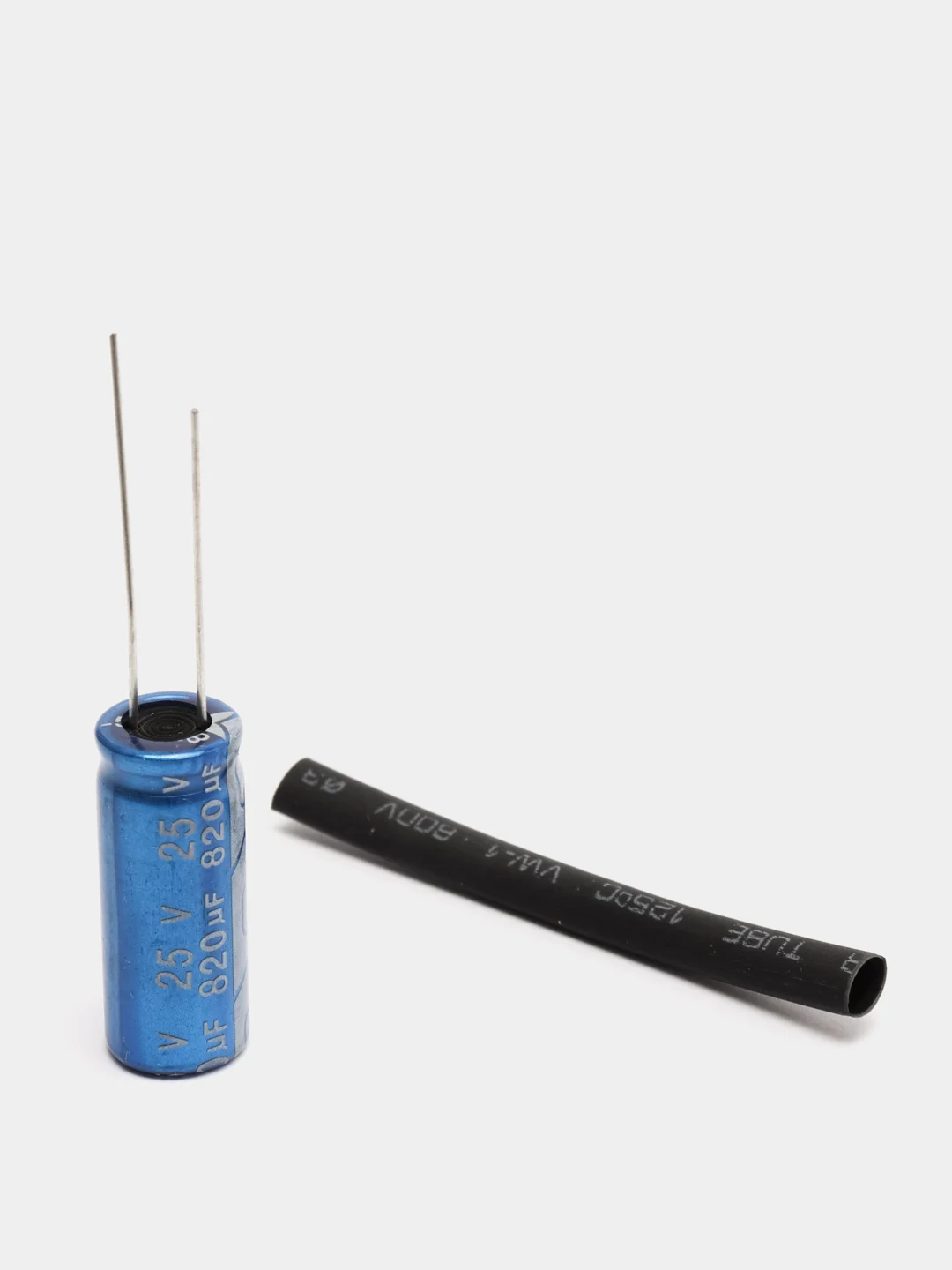 820мкФ 25в Конденсатор LOW ESR 820UF 25V 105C 10х25 JB