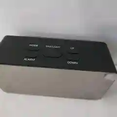 Белый часы зеркальные электронные настольные DS- 3658L зеленый/красный/белый свет