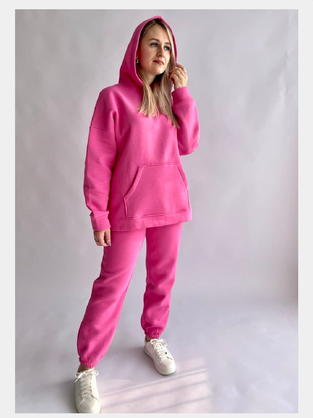 Теплый женский костюм на флисе с брюками и худи, ярко розовый купить по цене 3200 ₽ в интернет-магазине KazanExpress