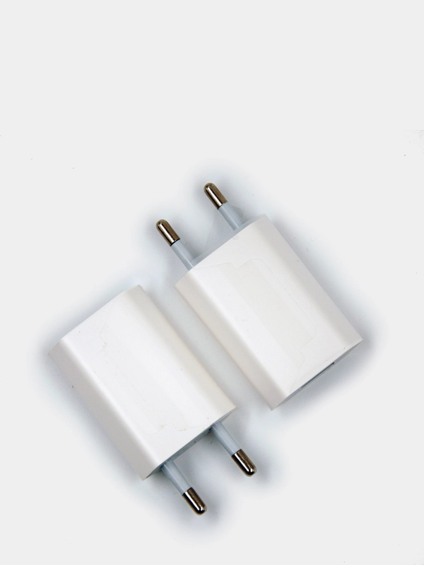 Зарядное устройство для iPhone, 1.0А, белого цвета