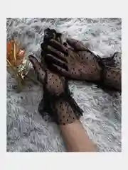 Алый кружевные (гупюровые) перчатки в горошек для фотосессий