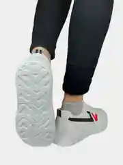 Женские кроссовки кеды