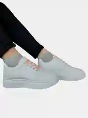 Женские кроссовки кеды