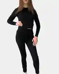 Черный спортивный костюм для спорта: рашгард, топ и легинсы
