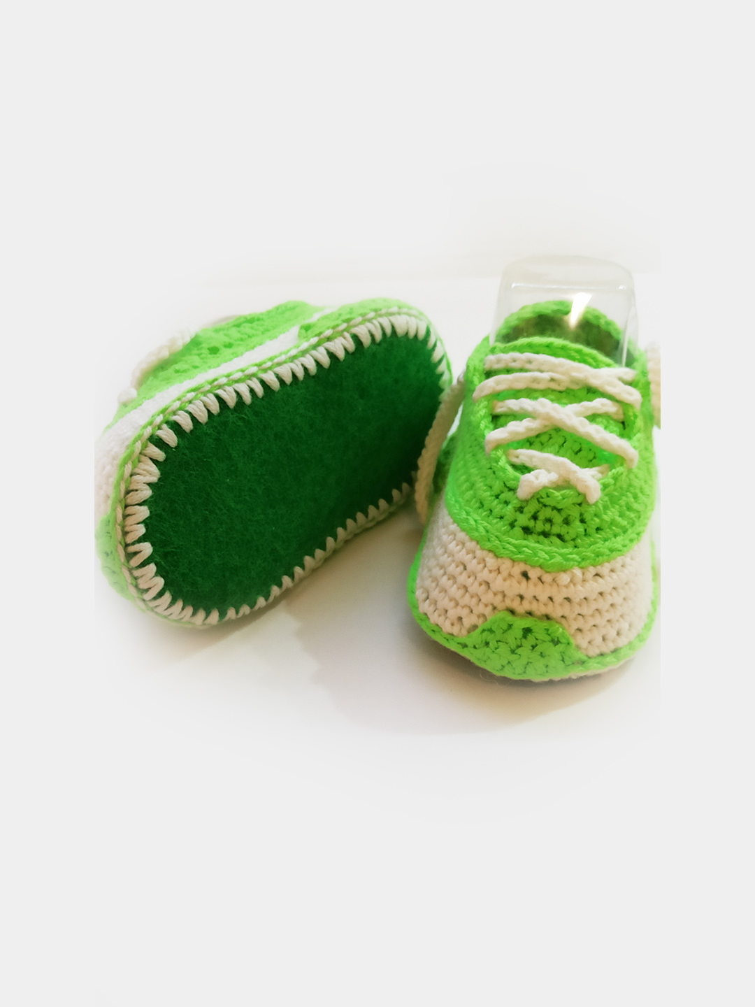 Вязаные пинетки в форме кроссовок купить по цене 900 ₽ в интернет-магазине KazanExpress