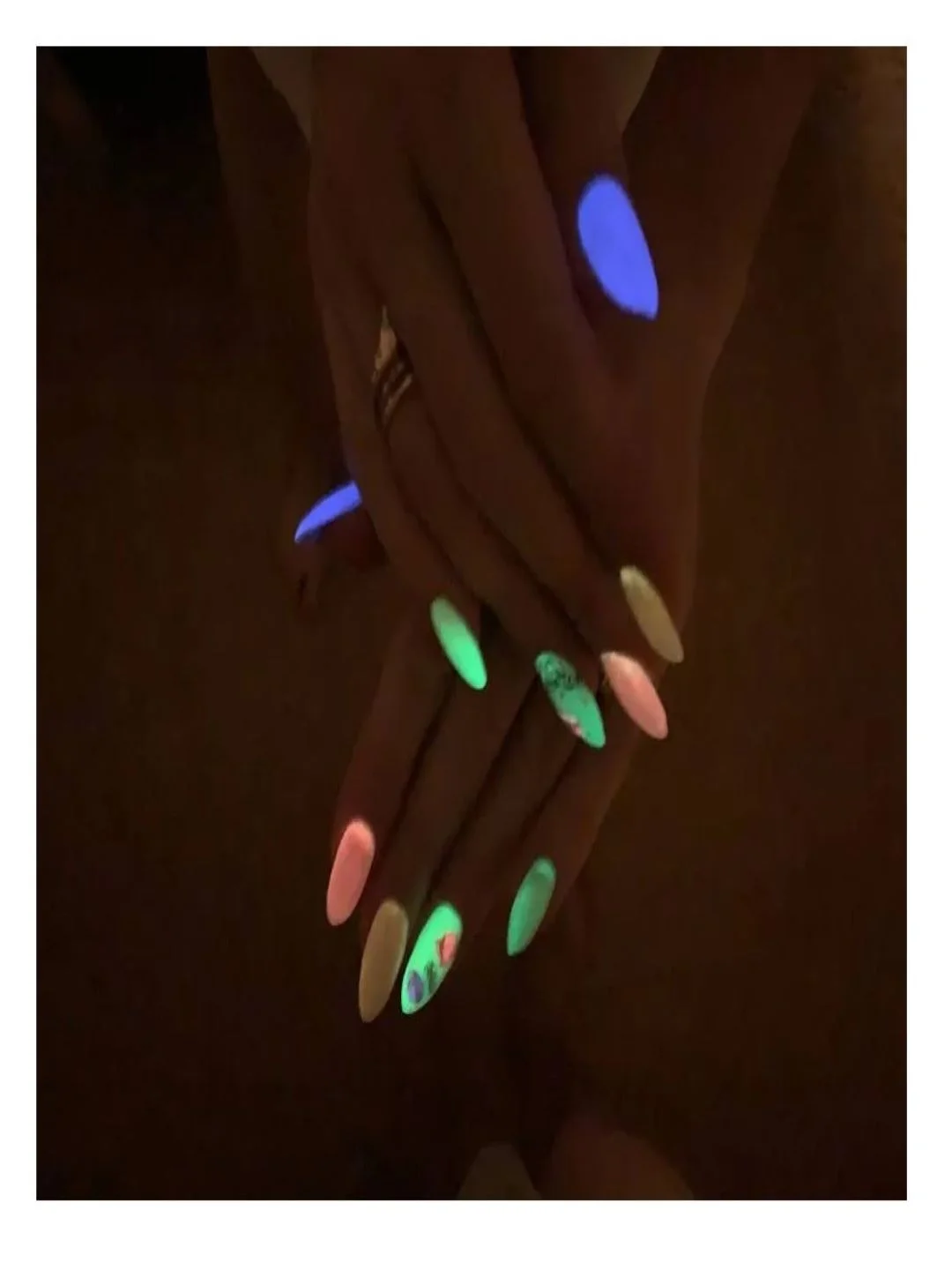 Гель-лак для ногтей светится в темноте E.co Nails Macaron