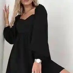 Женскоё платье с объемными рукавами