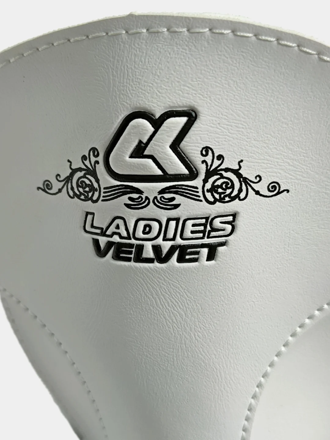 Коньки фигурные LADIES Velvet 40, 43 р-р