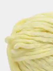 Светло-жёлтый пряжа плюшевая YarnArt Chenille