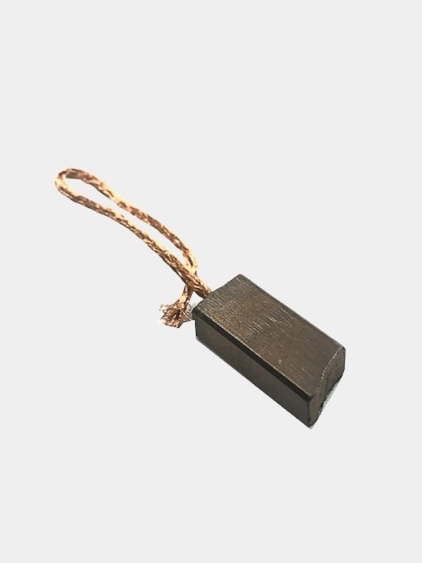 Щетка для электродвигателей: brush-23 Cu-C (меднографитовая) 17.6x4.8x7.8