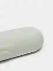 Белый футляр для электрической зубной щетки Oral-B