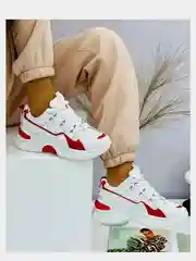 Кроссовки женские