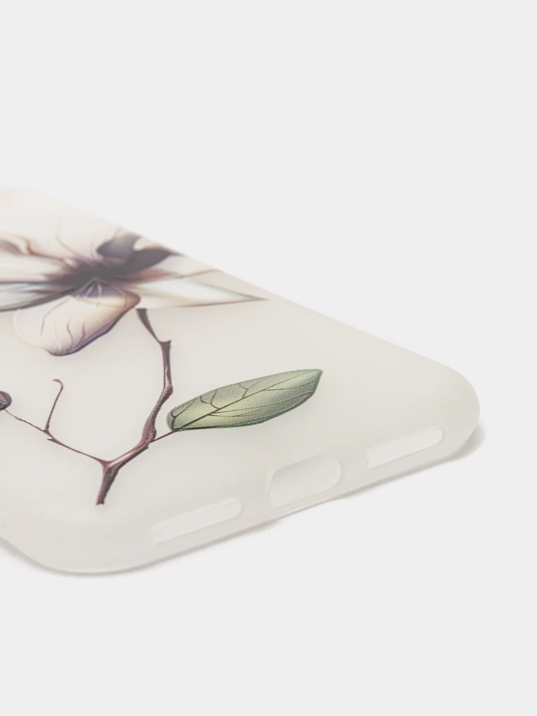 Чехол на iphone с нежным принтом