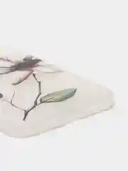 Чехол на iphone с нежным принтом