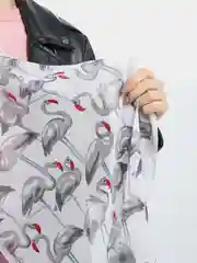 Белый шарф шифоновый с фламинго