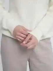 Белый свитер люрекс
