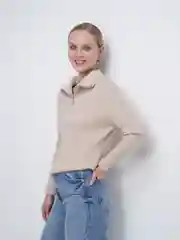 Бежевый свитер с замком женский