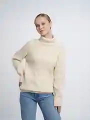 Бежевый свитер вязаный женский