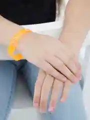 Манго силиконовый браслет