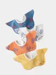 Белый нагрудник детский