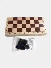 Шашки пластиковые в деревянной доске