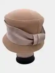 Шляпка демисезонная, два цвета