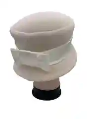 Молочный шляпка демисезонная, два цвета