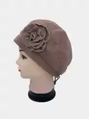 Бежевый берет