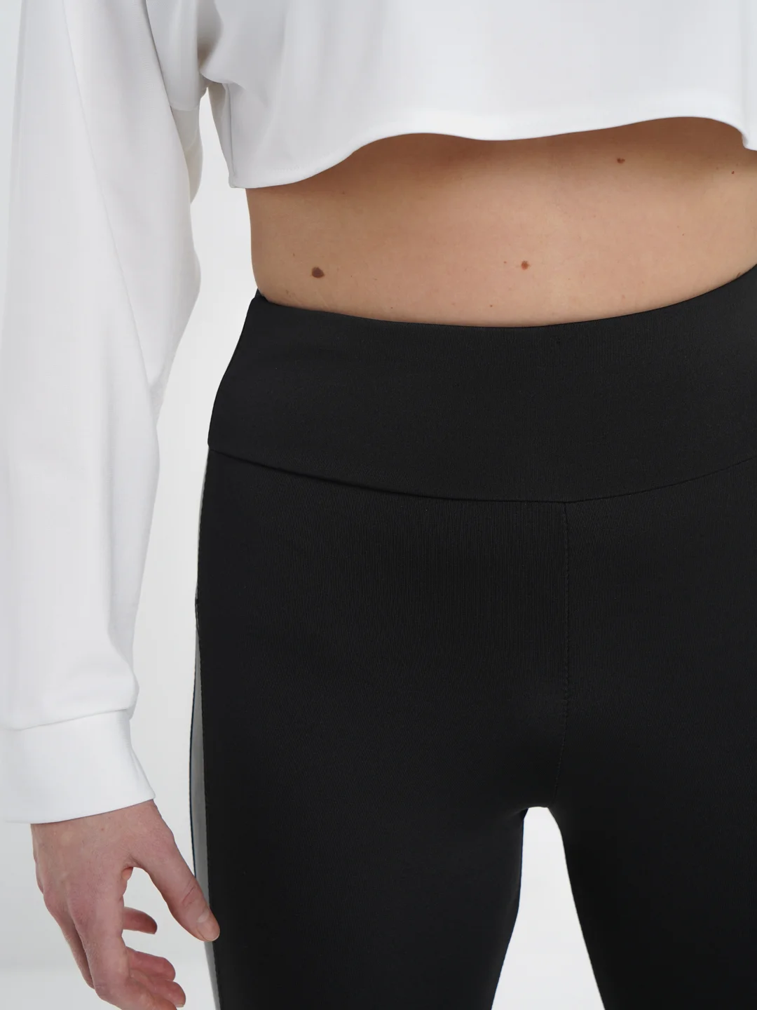 Черный лосины Sport Collection с высокой талией (брюки с кожаными вставками)