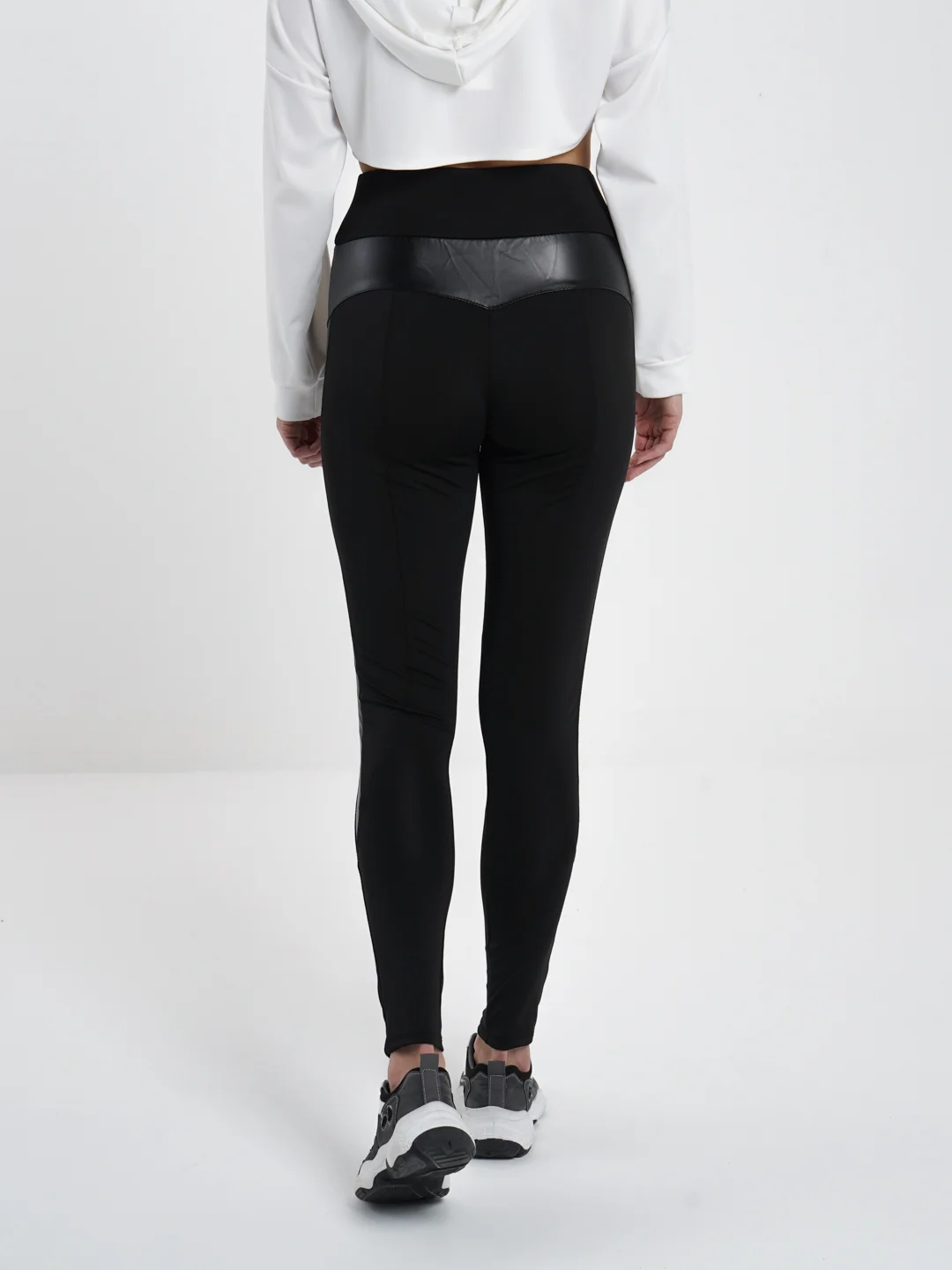 Черный лосины Sport Collection с высокой талией (брюки с кожаными вставками)