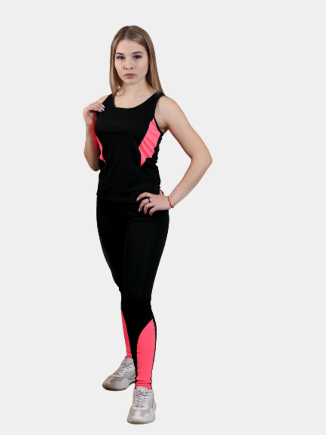 Розовый спортивный костюм женский
