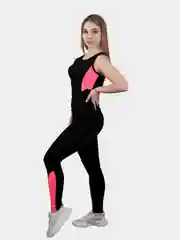 Розовый спортивный костюм женский