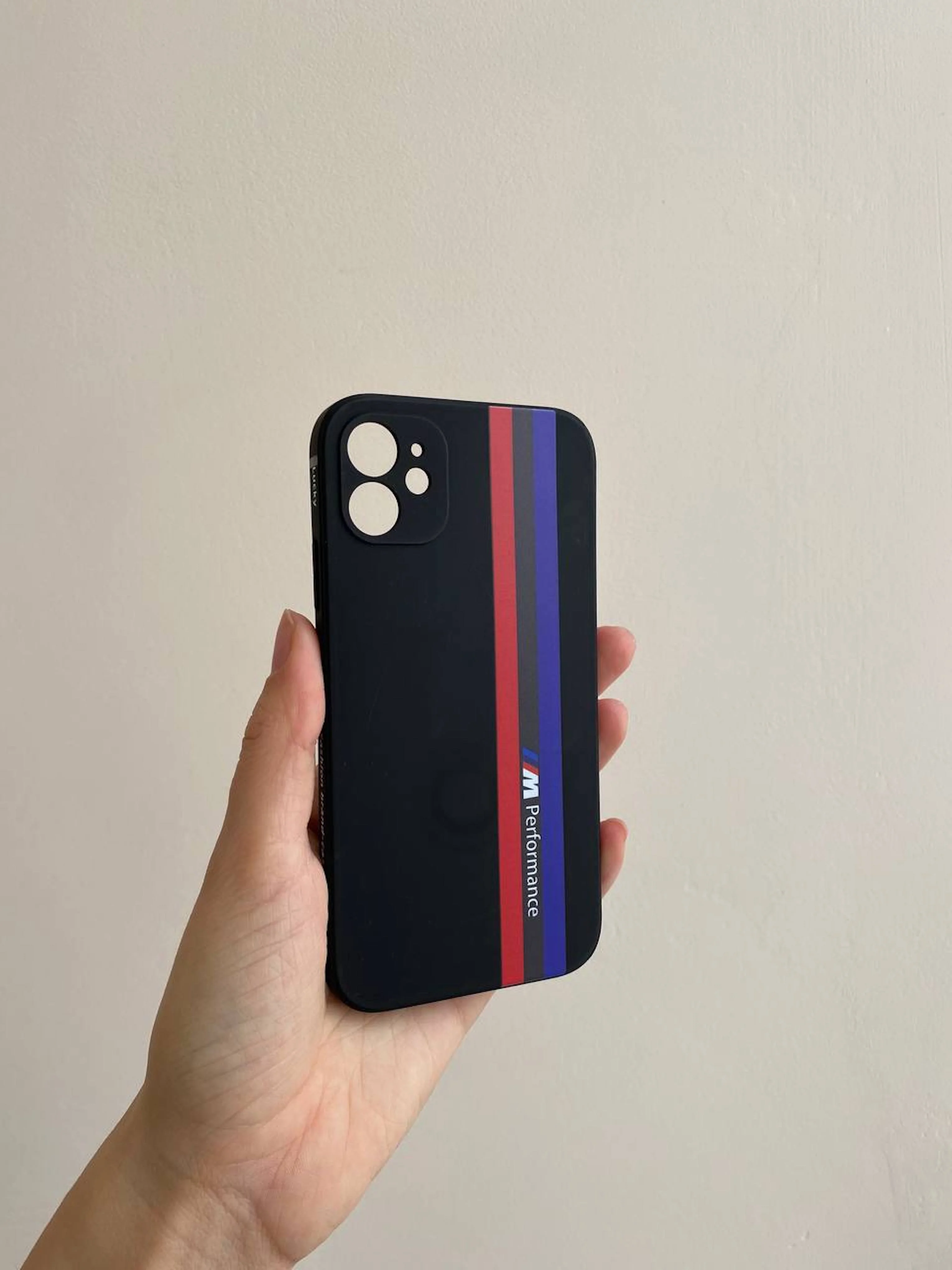 Черный чехол силиконовый на iPhone 11 12 Айфон 11 12