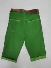 Шорты удлиненные с ремнем, цвет салатовый