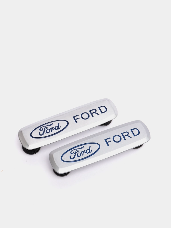 Комплект шильдиков металлических с эмблемой авто "FORD" и 4 винтовыми креплениями (Пара)