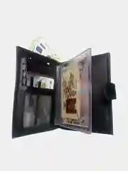 Обложка для автодокументов на кнопке с кошельком Barez