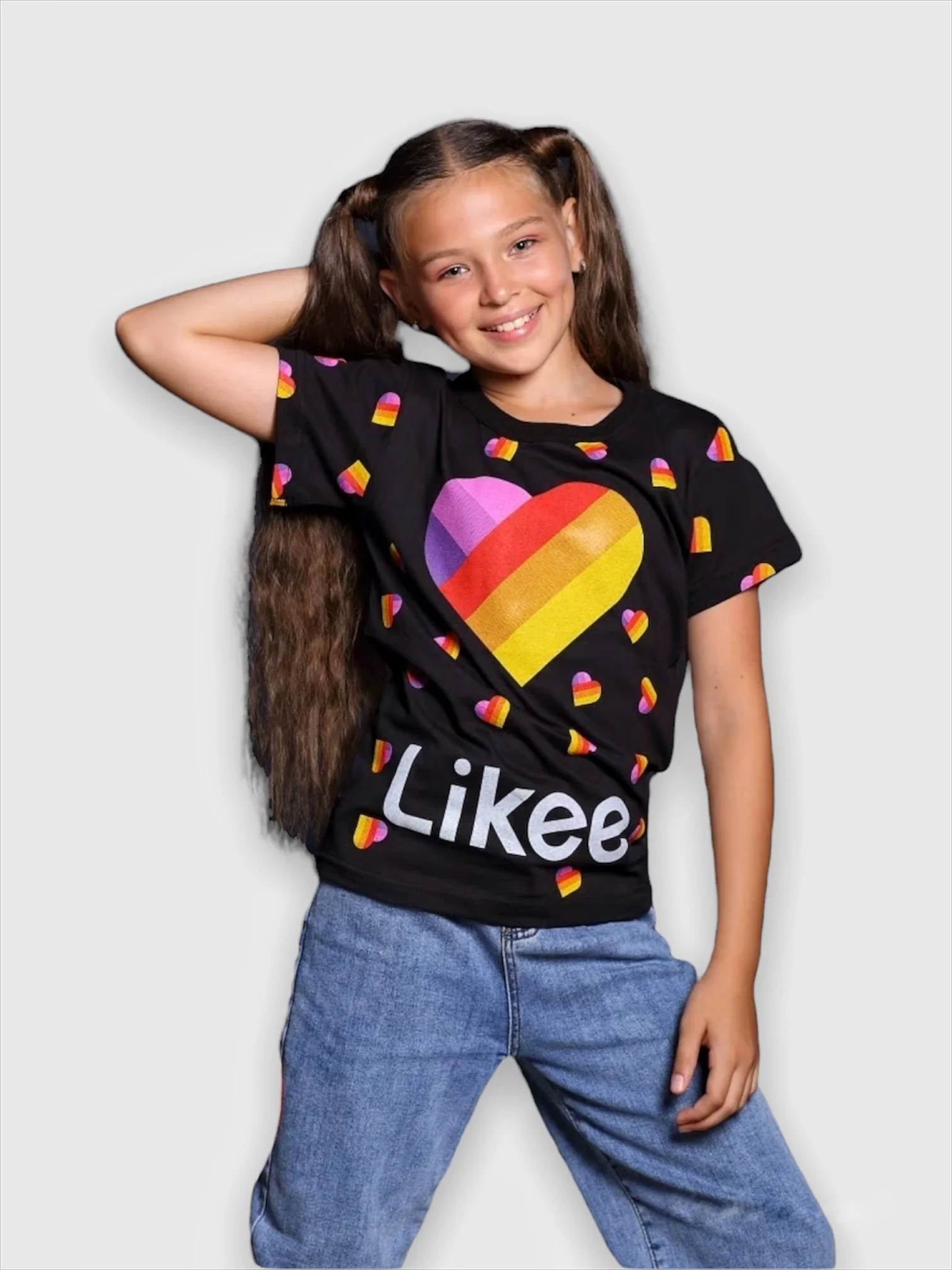 Детская футболка с принтами like, tiktok, instagram, among us